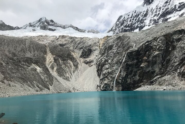 Laguna 69 Day Hike